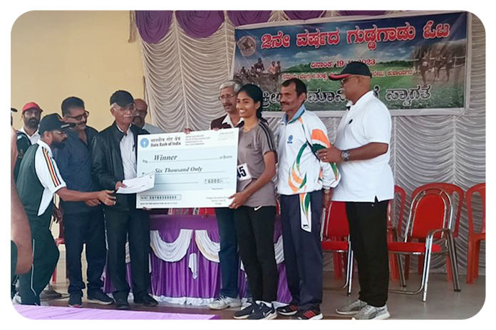 KESST  |  KESST Kushalanagar Run 19.11.2023 - Girl's Winner: Chaithra.